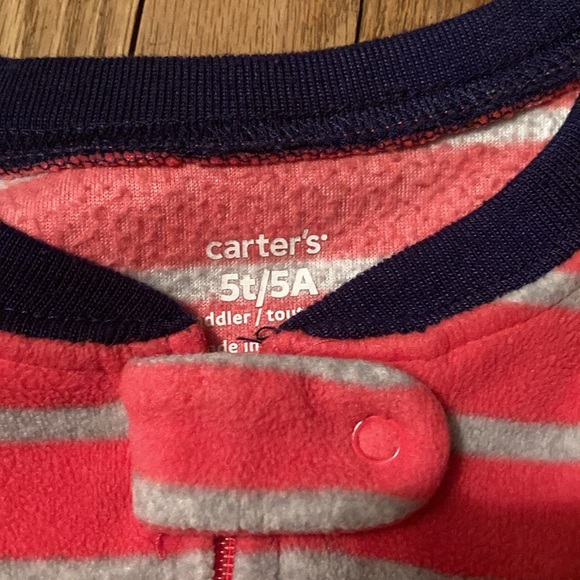 3/$10 Carters like new striped red and white zippered footed sleeper - Picture 3 of 6